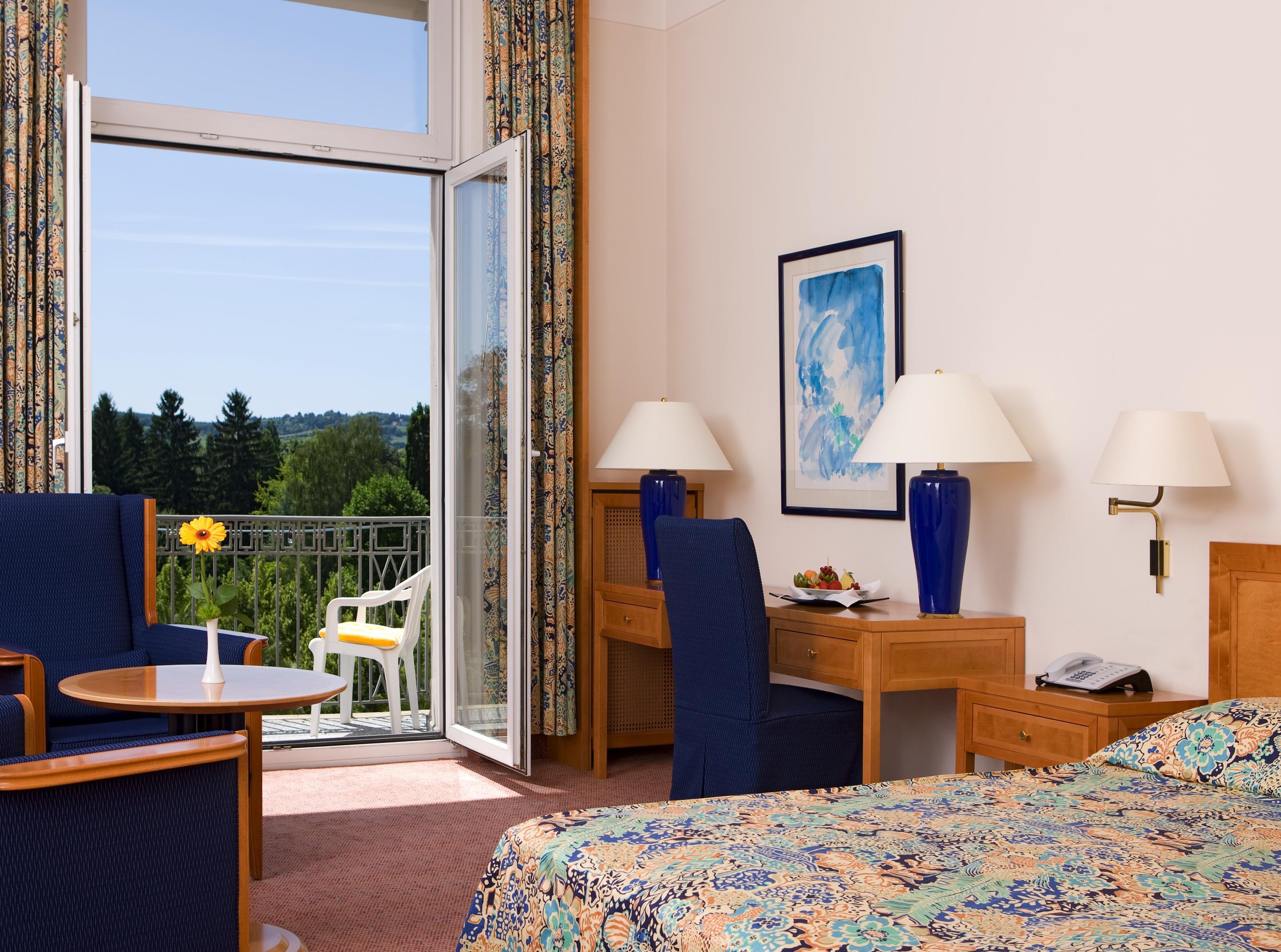 스타이겐베르거 호텔 앤 스파 바트 피르몬트 바트피르몬트 외부 사진 A typical hotel room
